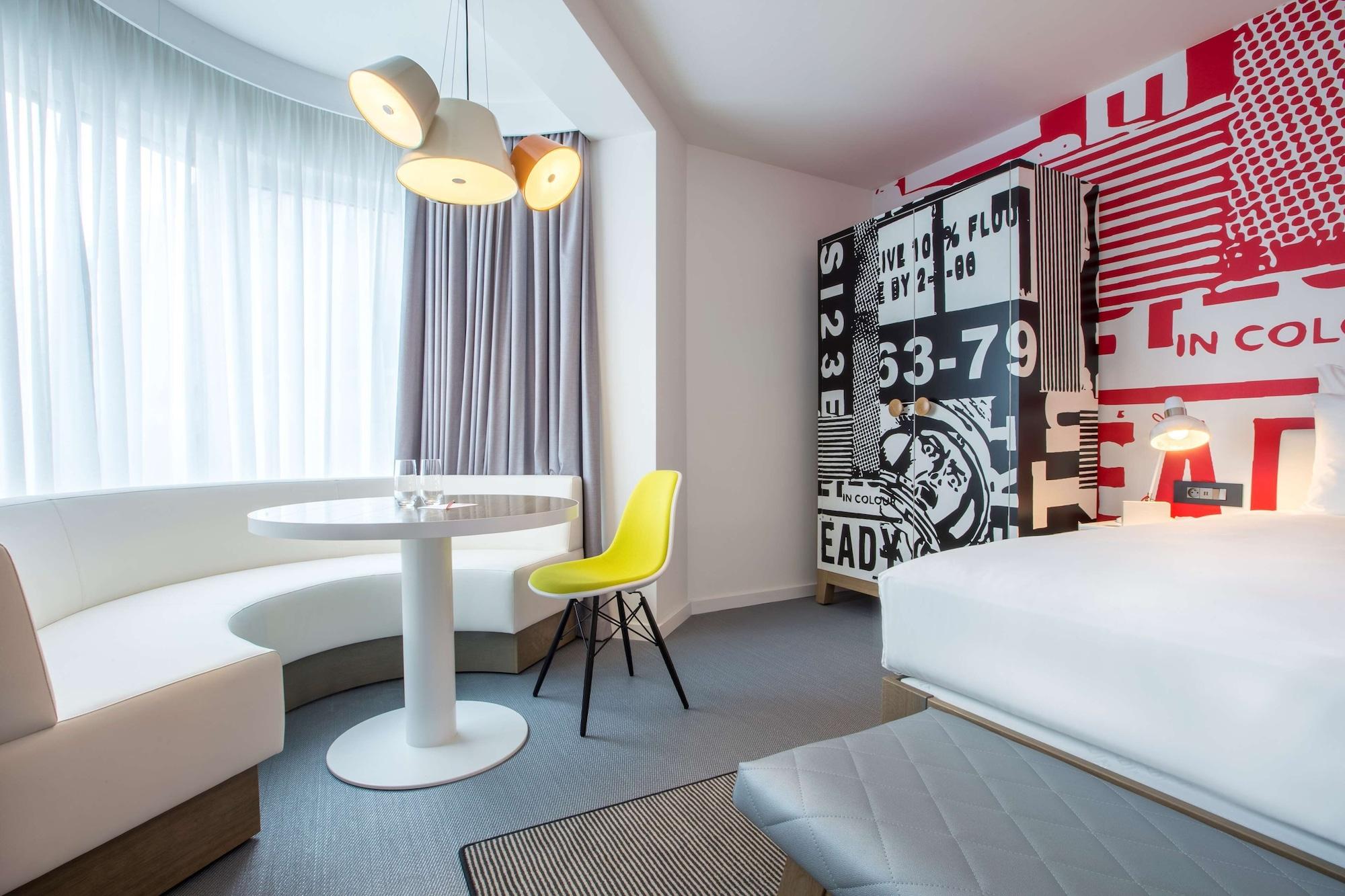 فندق Radisson Red Brussels إيكسلس المظهر الخارجي الصورة